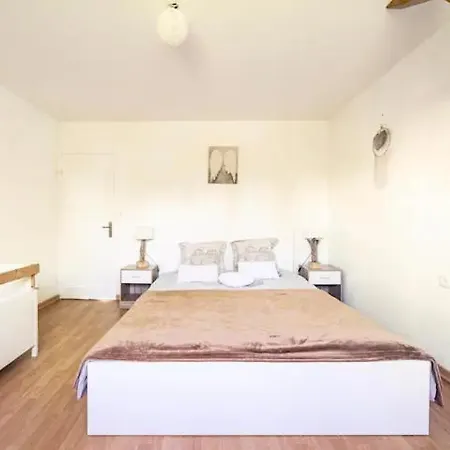 De Groupe Du Coudray 度假居 *