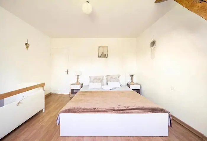 De Groupe Du Coudray Holiday home *